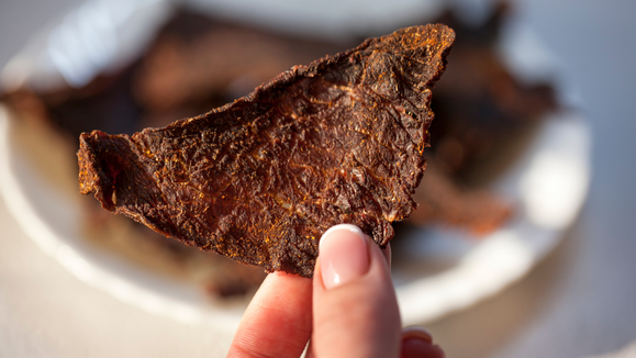 Wie lange ist Beef Jerky wirklich haltbar?