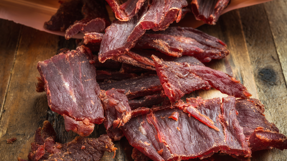 Beef Jerky richtig genießen – Portionsgröße, Zeitpunkt & Alltag